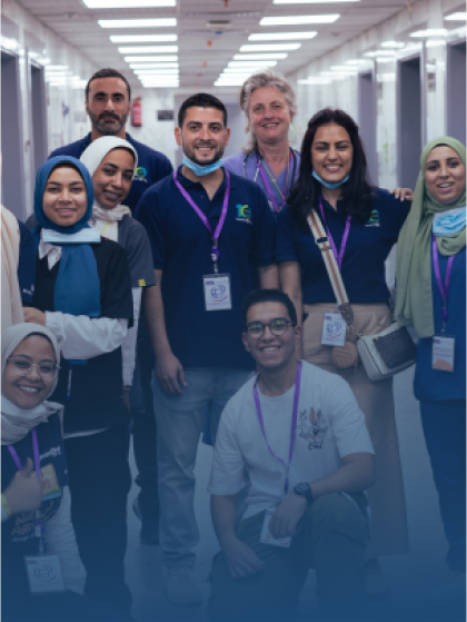 aboutus_volunteerig_desktop_en_ar