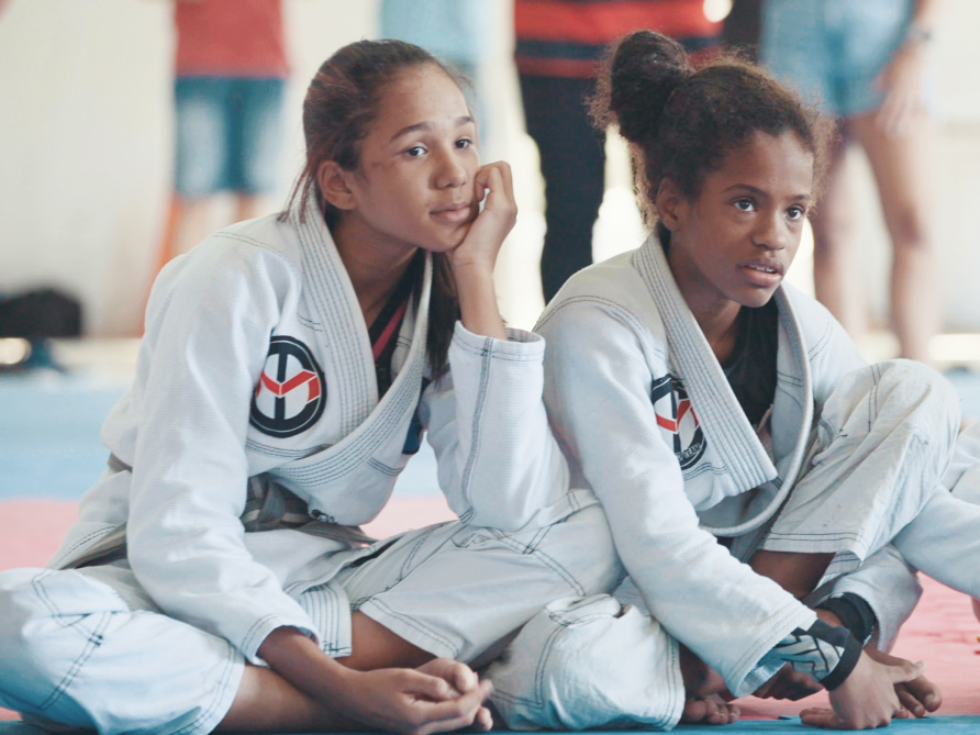 03_a-fighting-chance_deskto