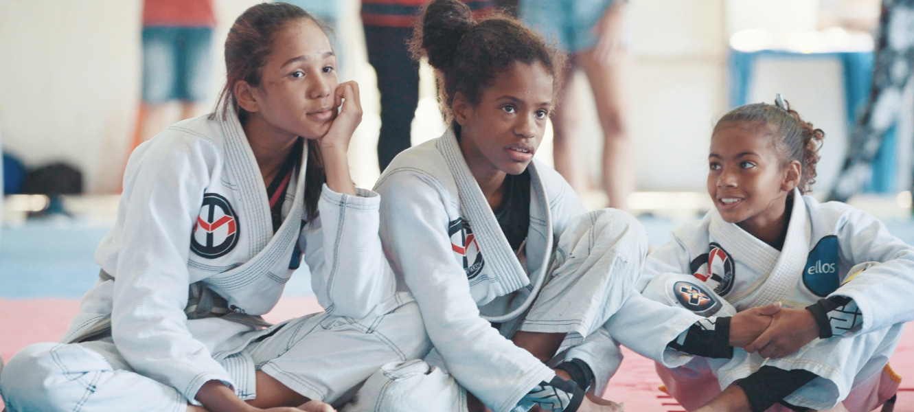 03_a-fighting-chance_desktop_mobil