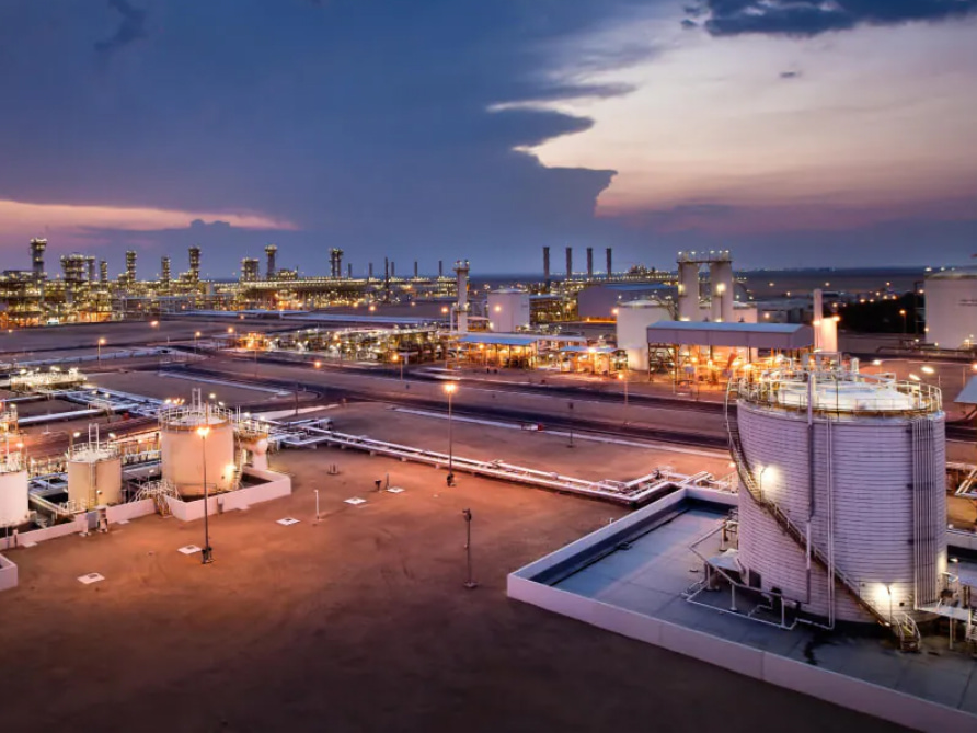 04_mubadala-energy-leads-gas_desktop